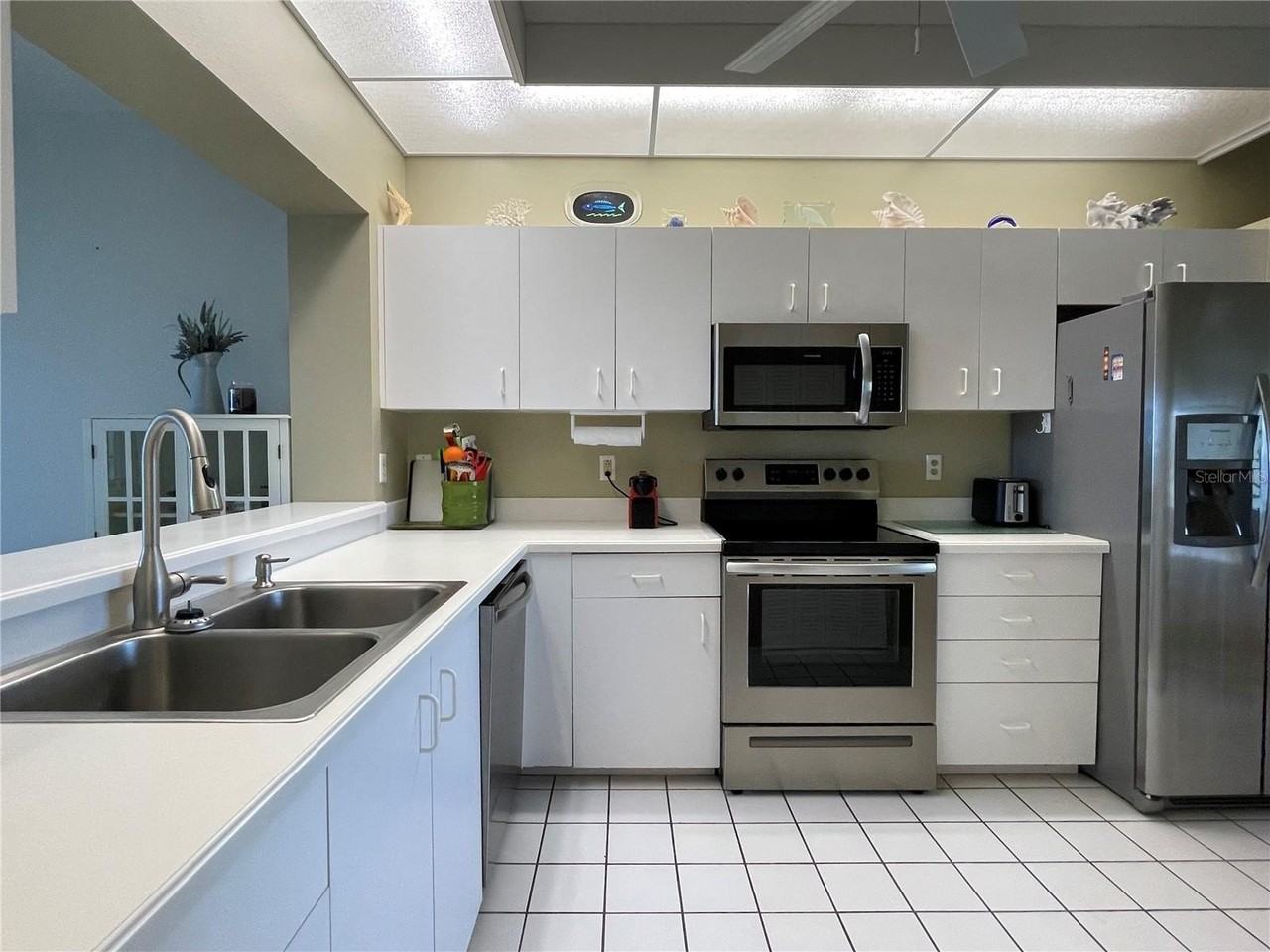 7872 SAILBOAT KEY BLVD S BOULEVARD S #504 - Photo 5 of 37