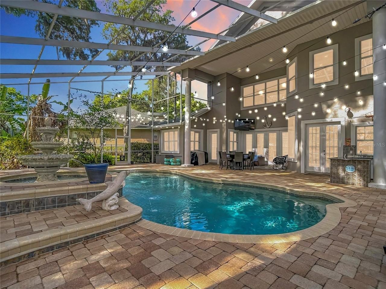 2425 Valrico Forest Dr - Photo 2 of 50