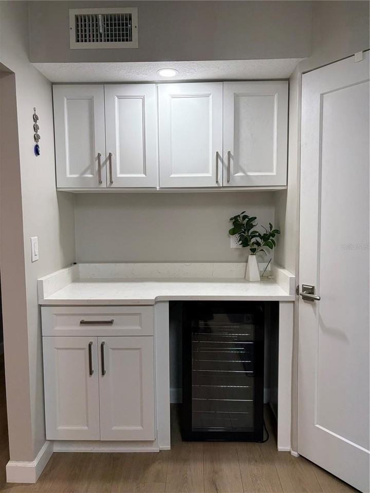 1225 Pine Ridge Cir W #C1 - Photo 6 of 15