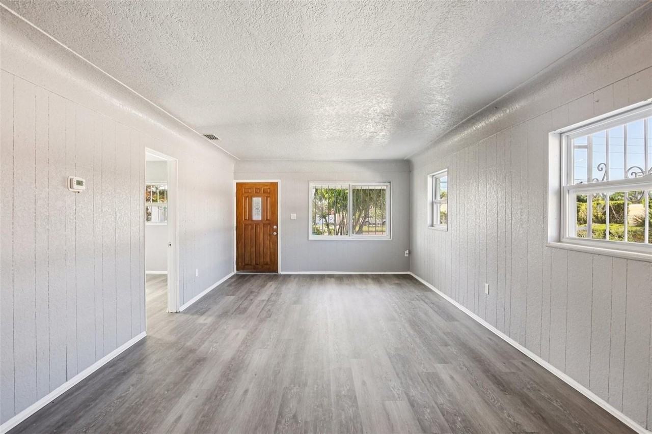 1911 22nd Ave S - Photo 2 of 19