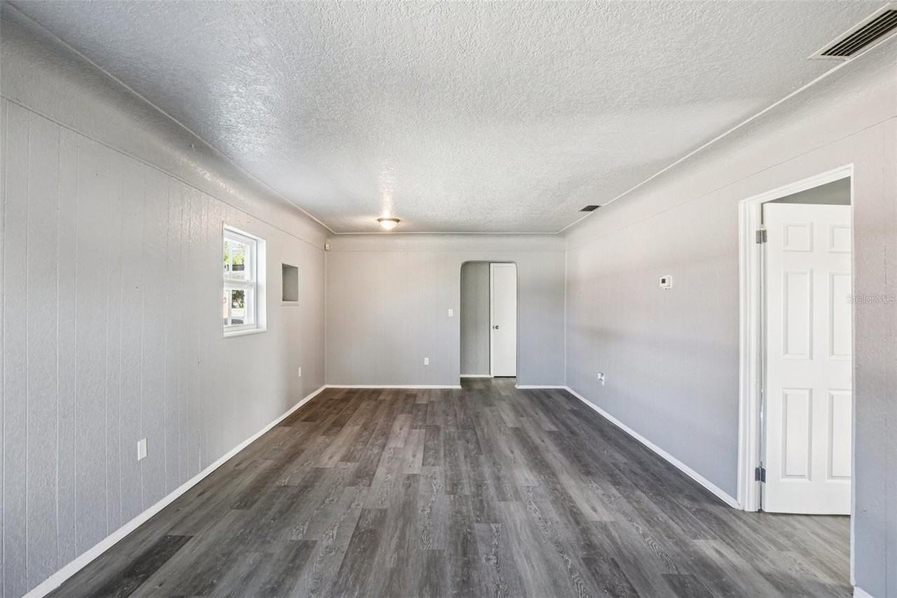 1911 22nd Ave S - Photo 3 of 19