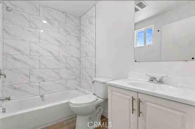 711 W 80th St - Photo 7 of 8