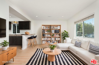 3460 Redwood Ave - Photo 4 of 8