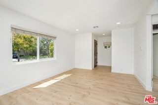 3460 Redwood Ave - Photo 6 of 8