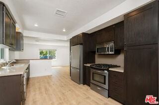 3460 Redwood Ave - Photo 7 of 8