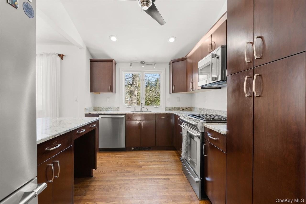 17 Lanier Ln - Photo 7 of 19