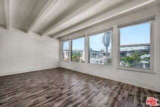 130 Montreal St - Photo 2 of 8