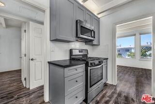 130 Montreal St - Photo 7 of 8