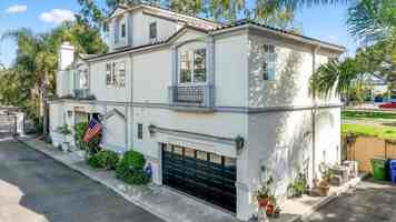 featured image of 1020 Harbor Crossing Ln