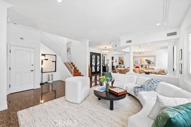 1020 Harbor Crossing Ln - Photo 4 of 8