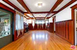 2544 3rd St - Photo 5 of 8