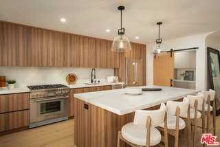 8817 Ashcroft Ave - Photo 4 of 8