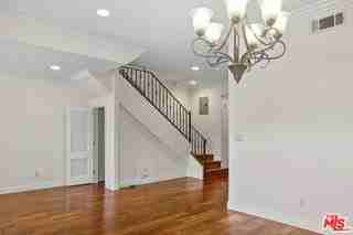 1050 N Edinburgh Ave #303 - Photo 3 of 8