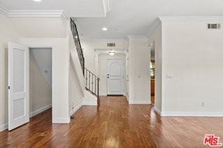 1050 N Edinburgh Ave #303 - Photo 4 of 8