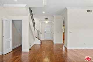1050 N Edinburgh Ave #303 - Photo 5 of 8