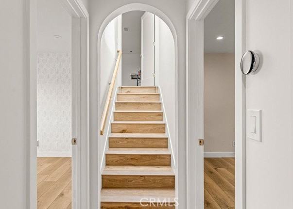 4827 Newton St - Photo 3 of 8