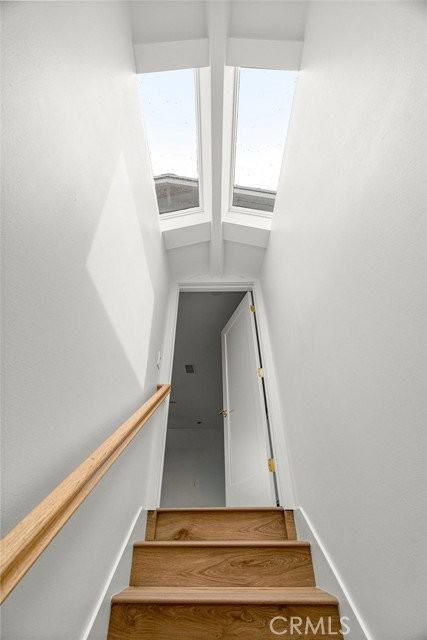 4827 Newton St - Photo 7 of 8