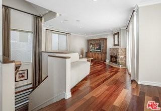 318 26th St - Photo 6 of 8