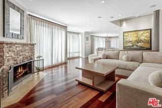 318 26th St - Photo 7 of 8