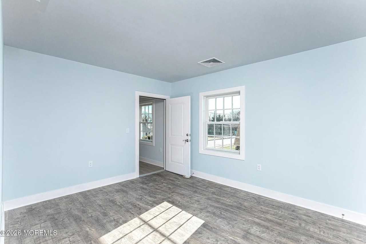 1009 Arnold Ave #2A - Photo 4 of 13