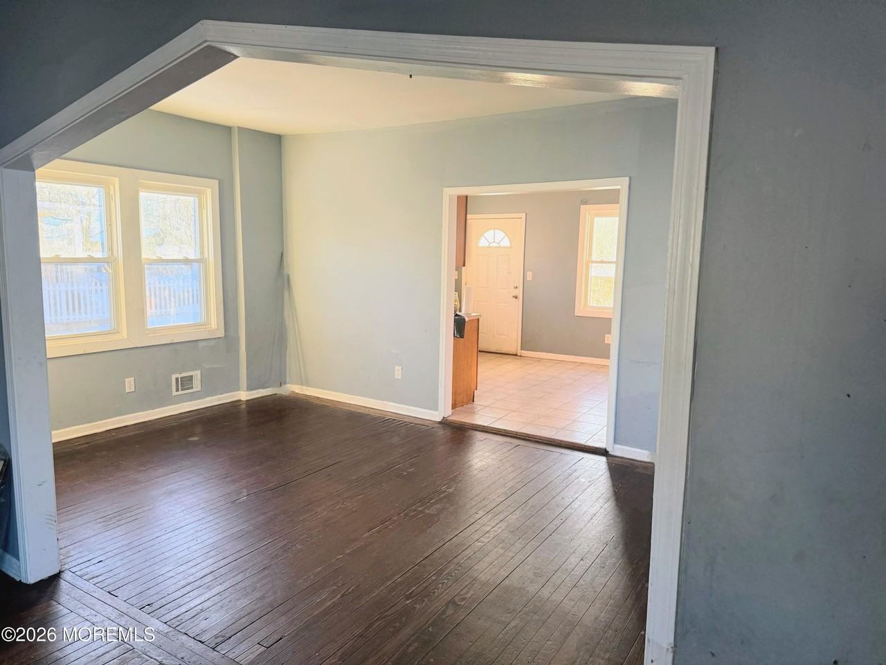 401 Ridge Ave - Photo 4 of 11