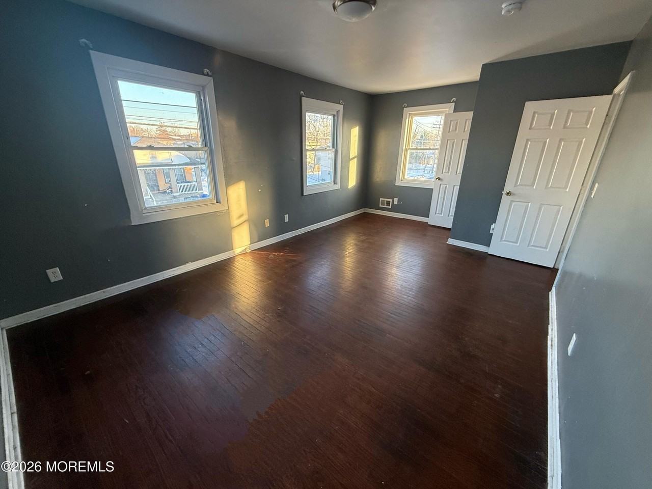 401 Ridge Ave - Photo 6 of 11