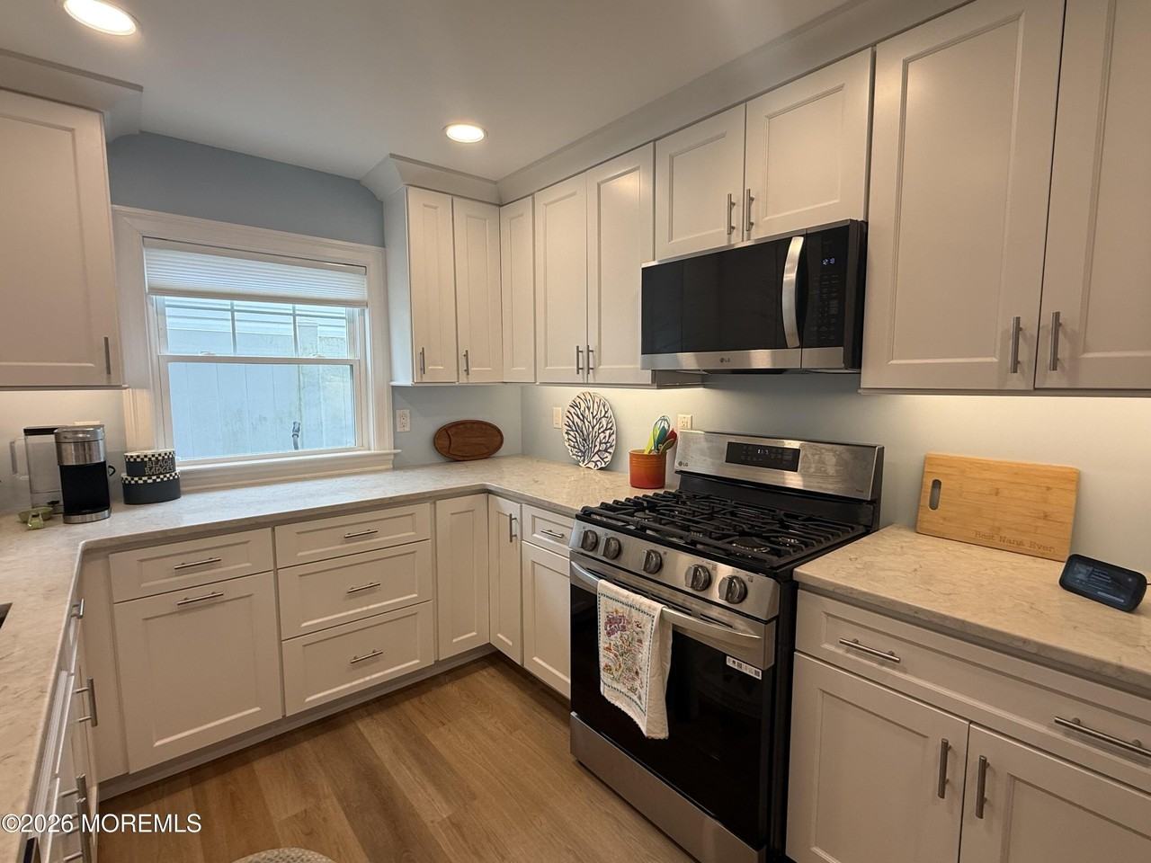 408 13th Ave - Photo 2 of 10