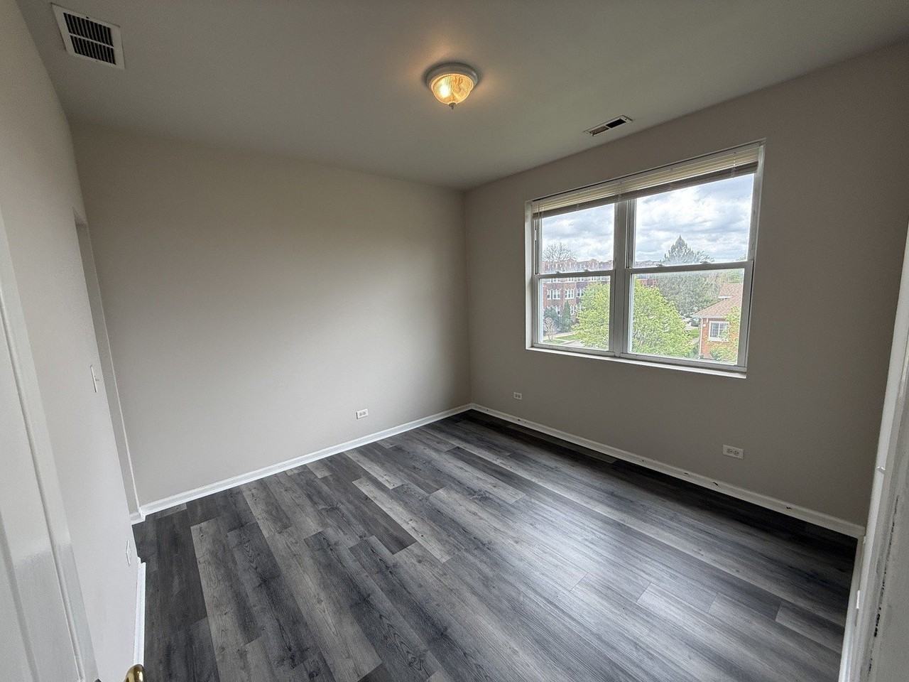 7952 S Carpenter St #3 - Photo 5 of 11