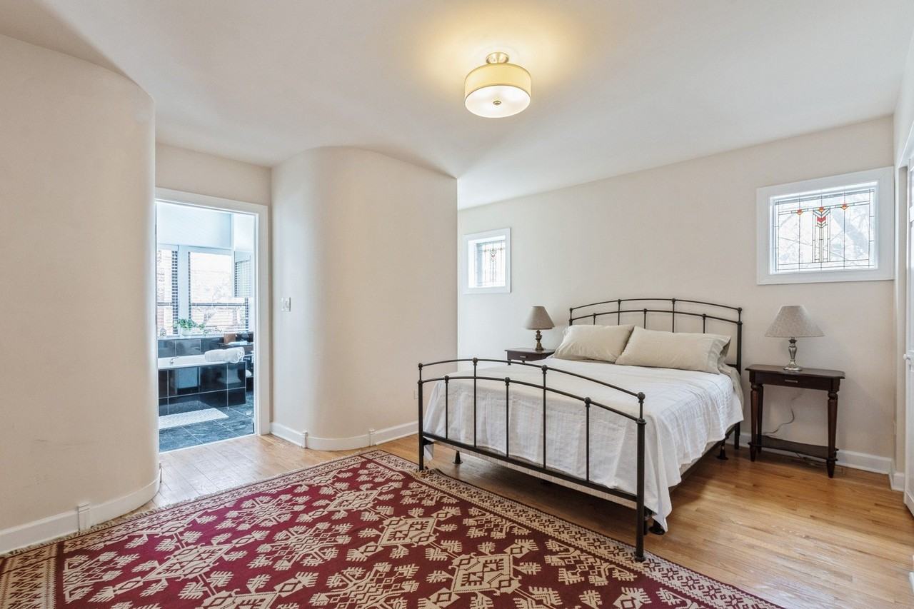 645 W Bittersweet Pl #1 - Photo 5 of 12
