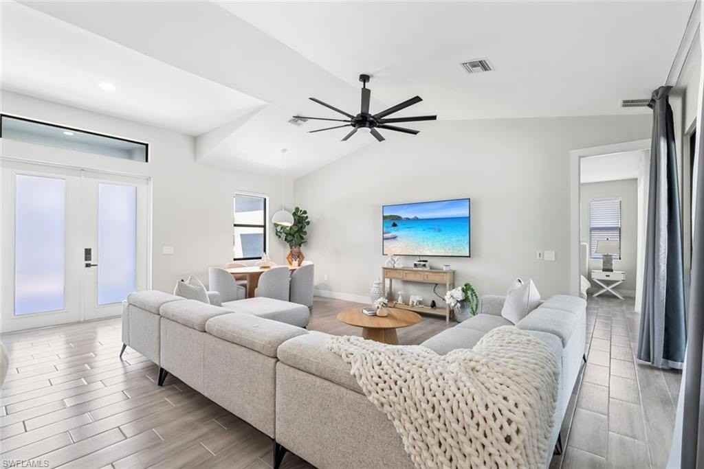 4600 Key Largo Ln - Photo 5 of 50