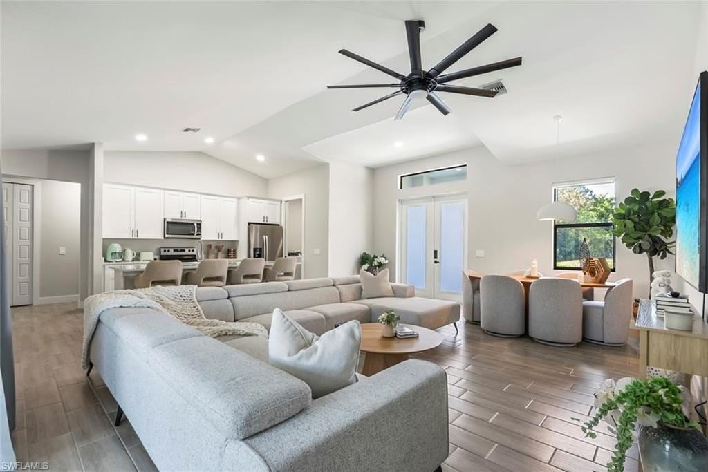 4600 Key Largo Ln - Photo 6 of 50