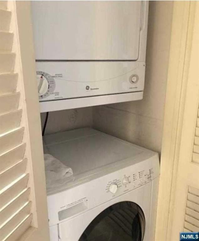 1566 Anderson Ave - Photo 7 of 8