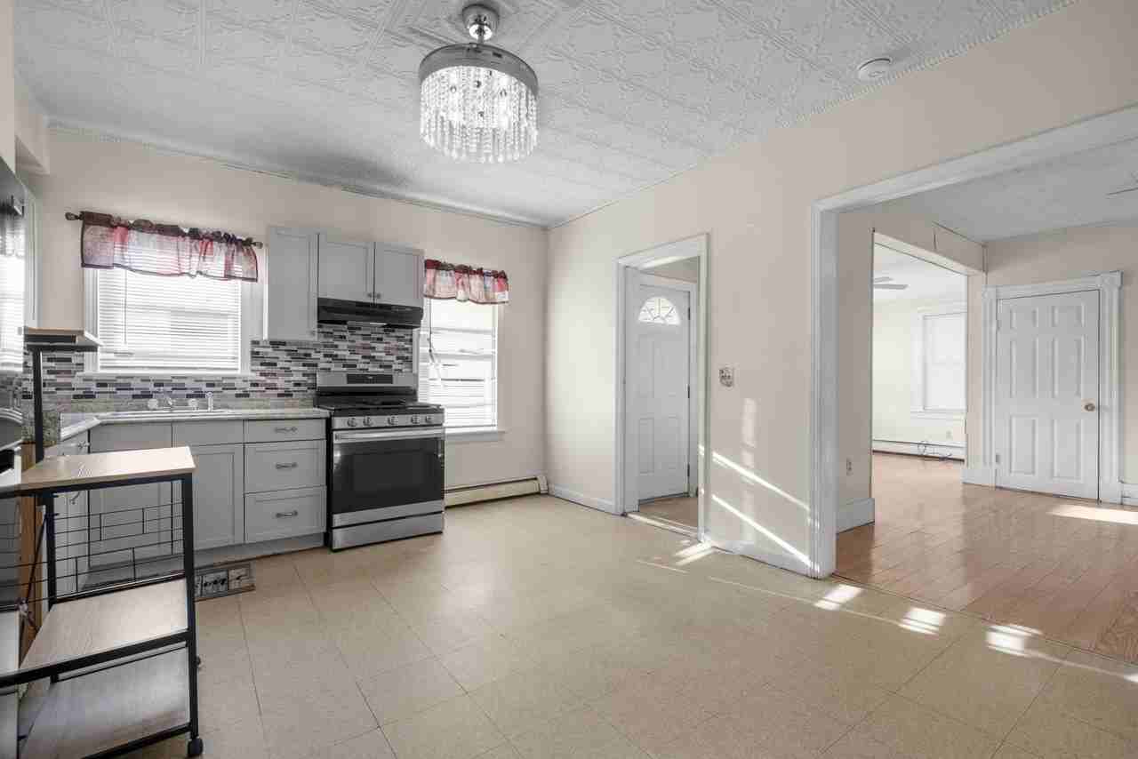 25 Salem St - Photo 5 of 32