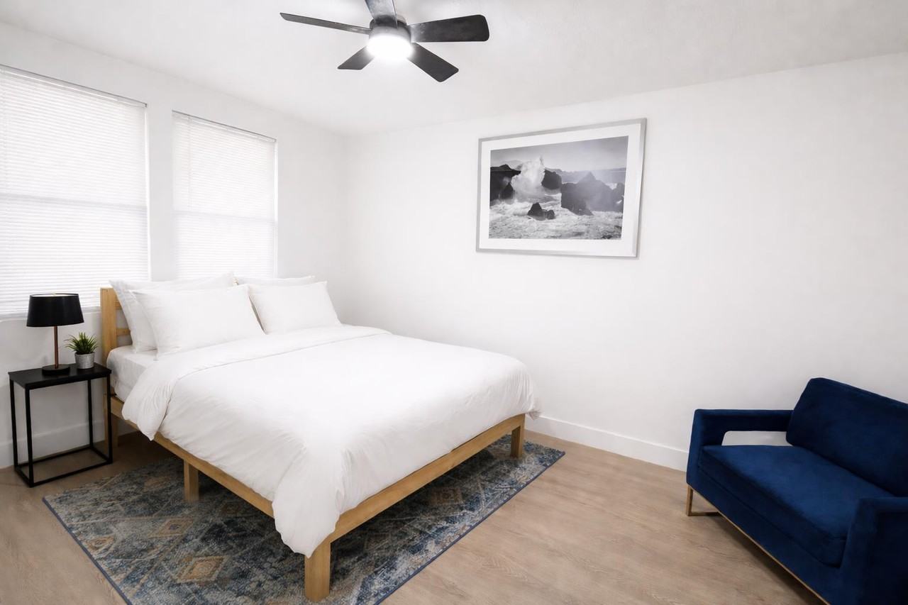 S St Se - Photo 2 of 4