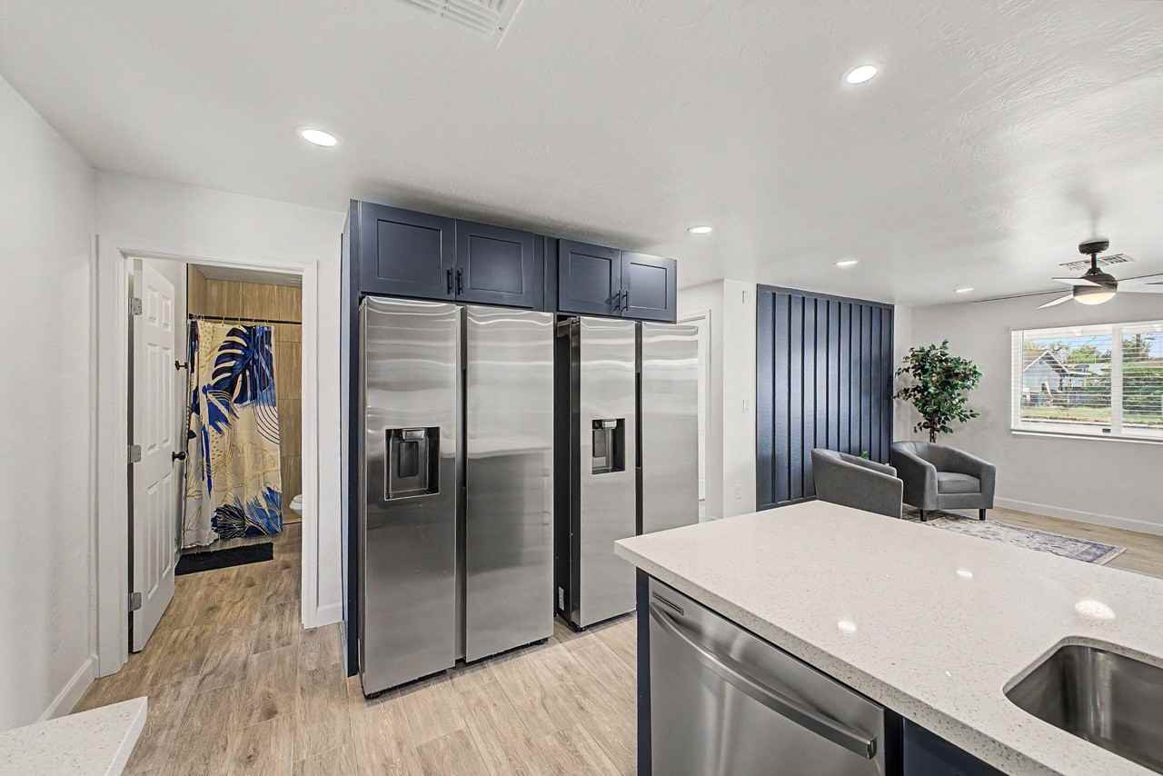 E 5th Ave - Photo 6 of 32