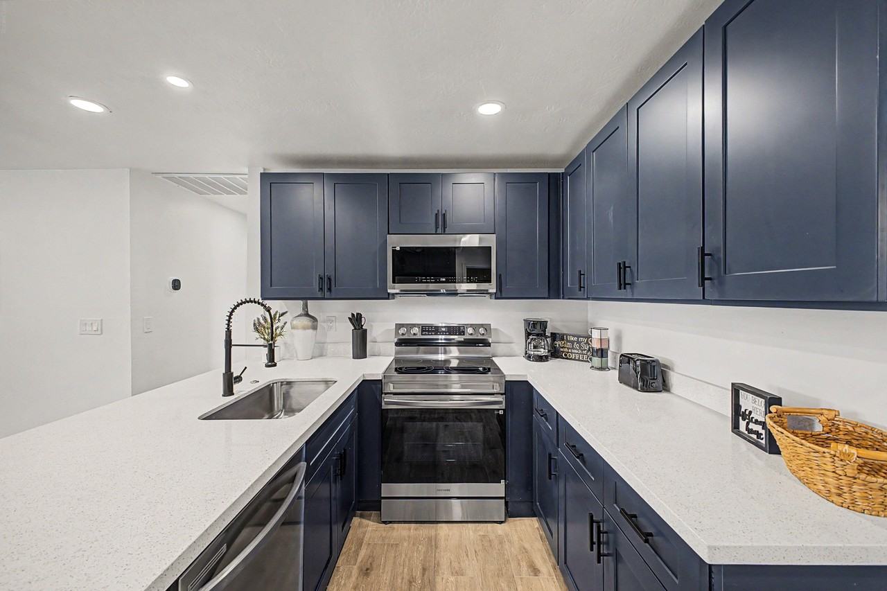 E 5th Ave - Photo 7 of 32