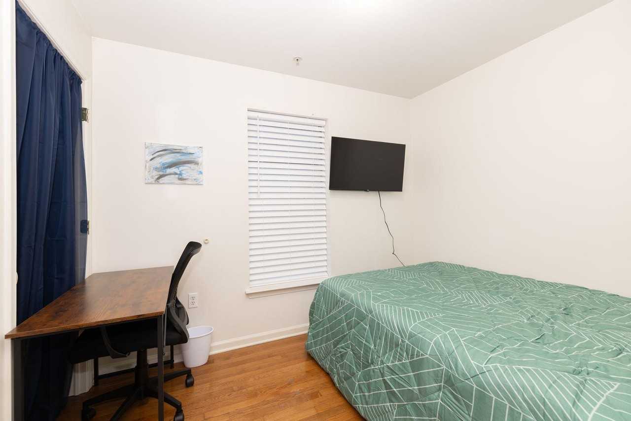 W Montgomery Ave - Photo 5 of 13