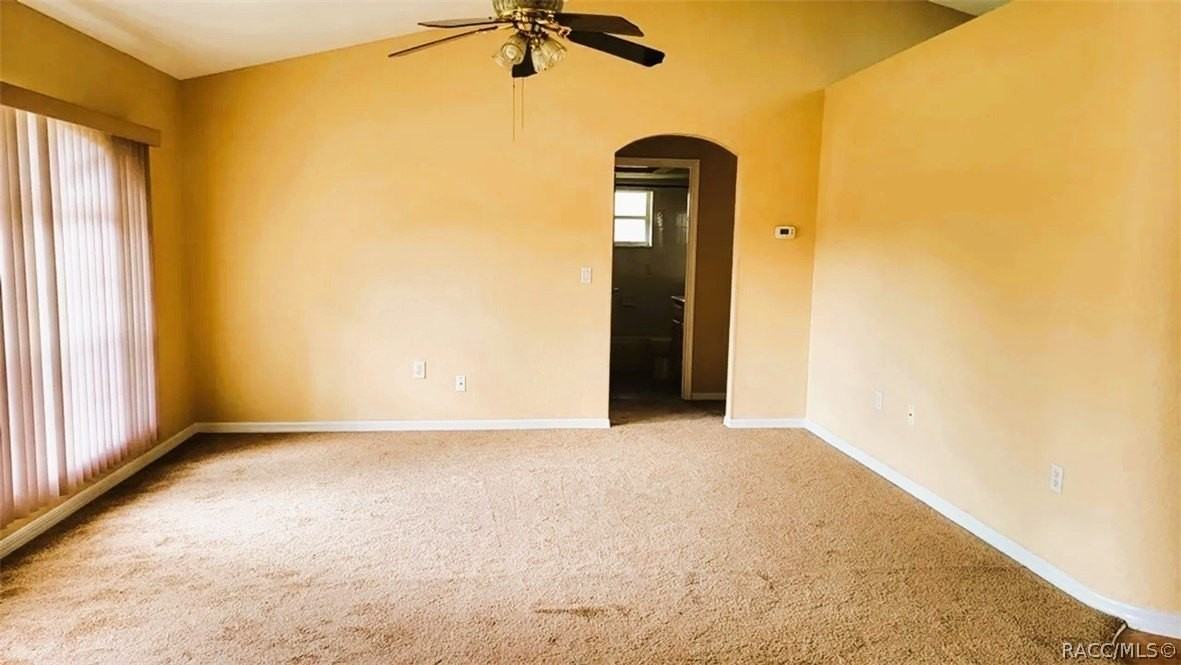 732 Sinclair Ter - Photo 5 of 15