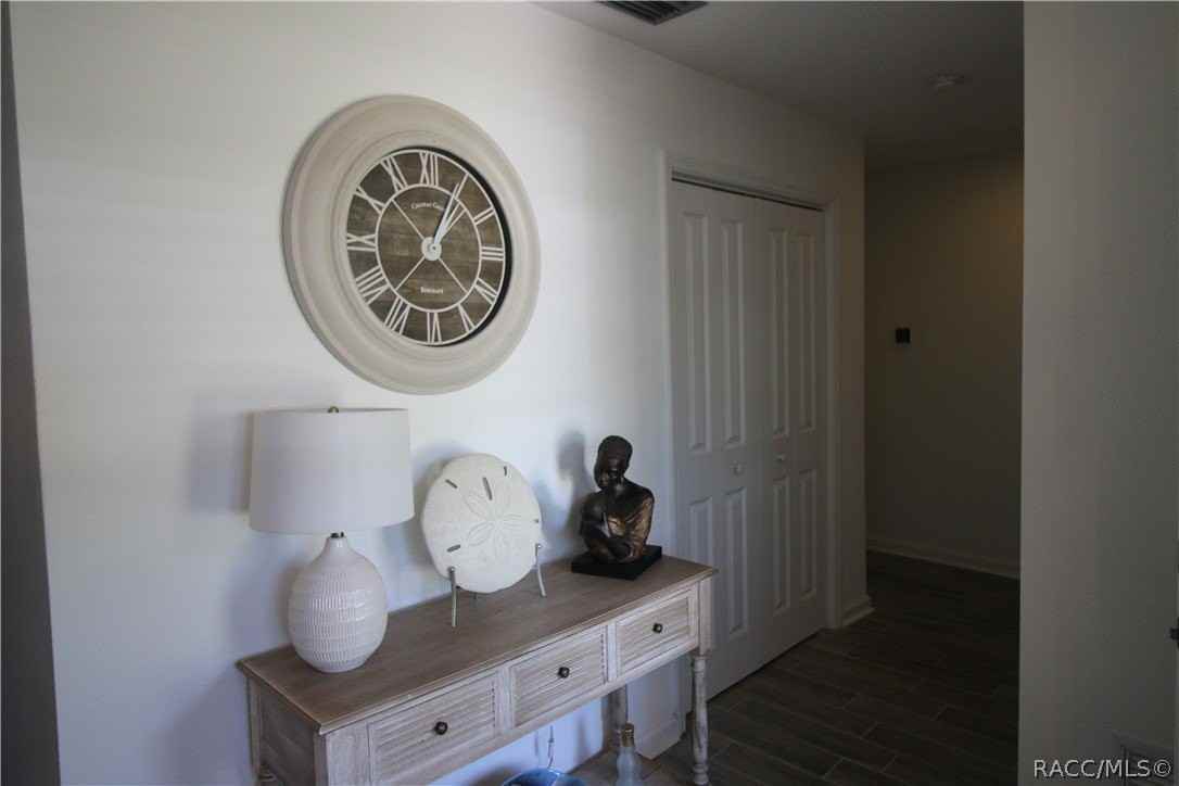 11287 W Bayshore Dr - Photo 2 of 23