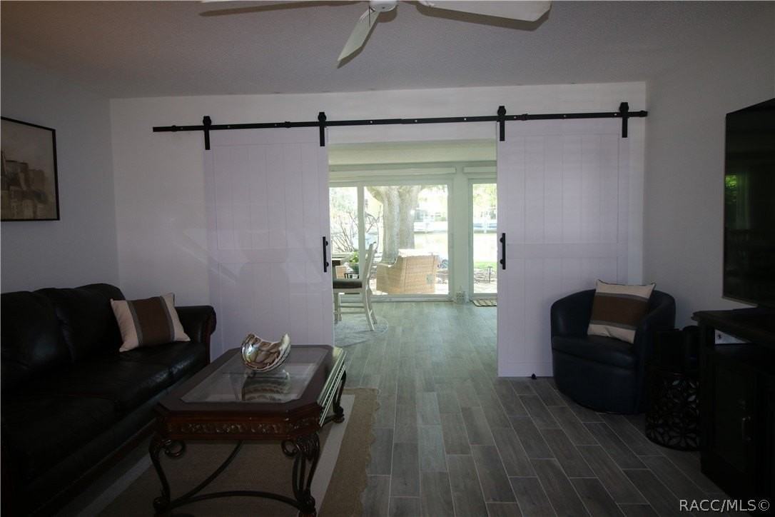 11287 W Bayshore Dr - Photo 5 of 23