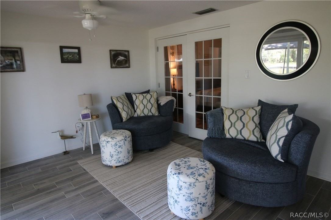 11287 W Bayshore Dr - Photo 7 of 23