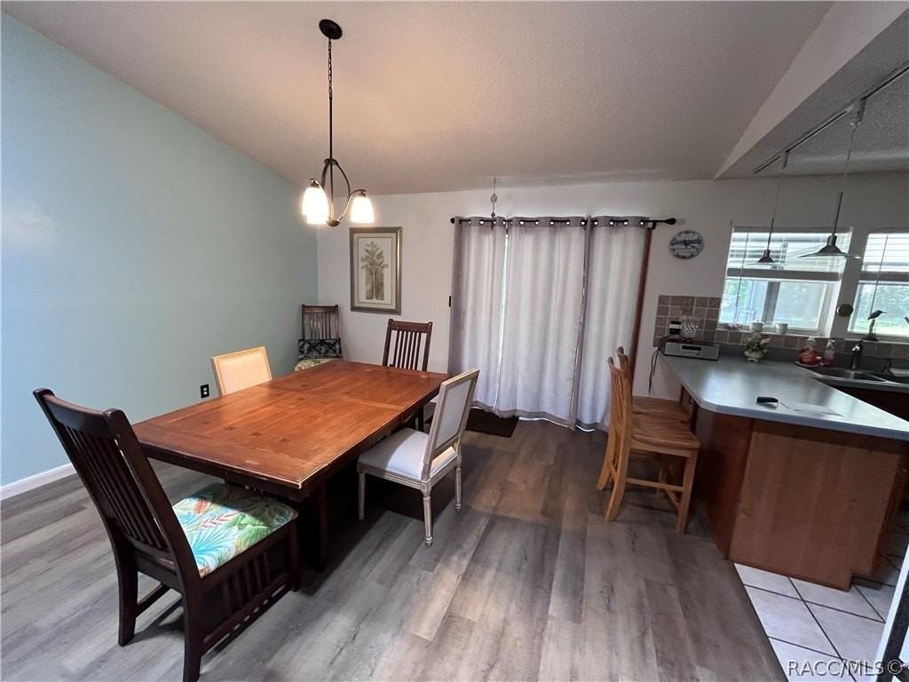 801 N Country Club Dr - Photo 5 of 18