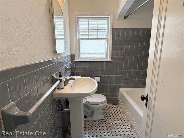 24411 Union St - Photo 5 of 7