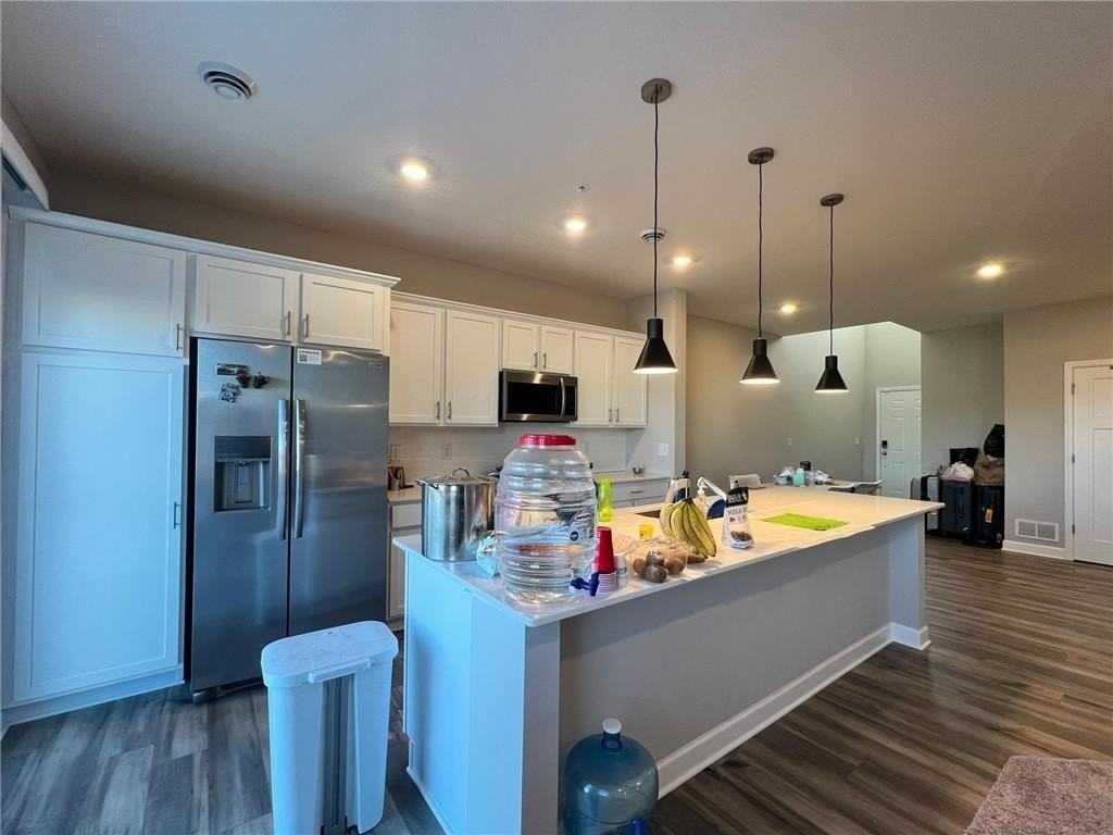 20069 62nd Pl - Photo 3 of 28