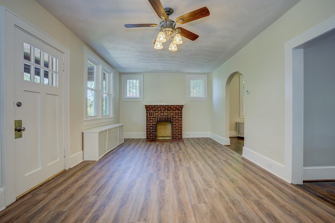 1414 Hamilton Ter Se - Photo 4 of 31