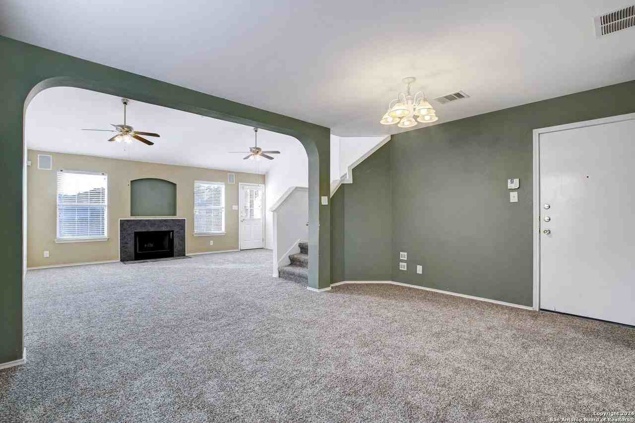 523 Granite Clf - Photo 3 of 27