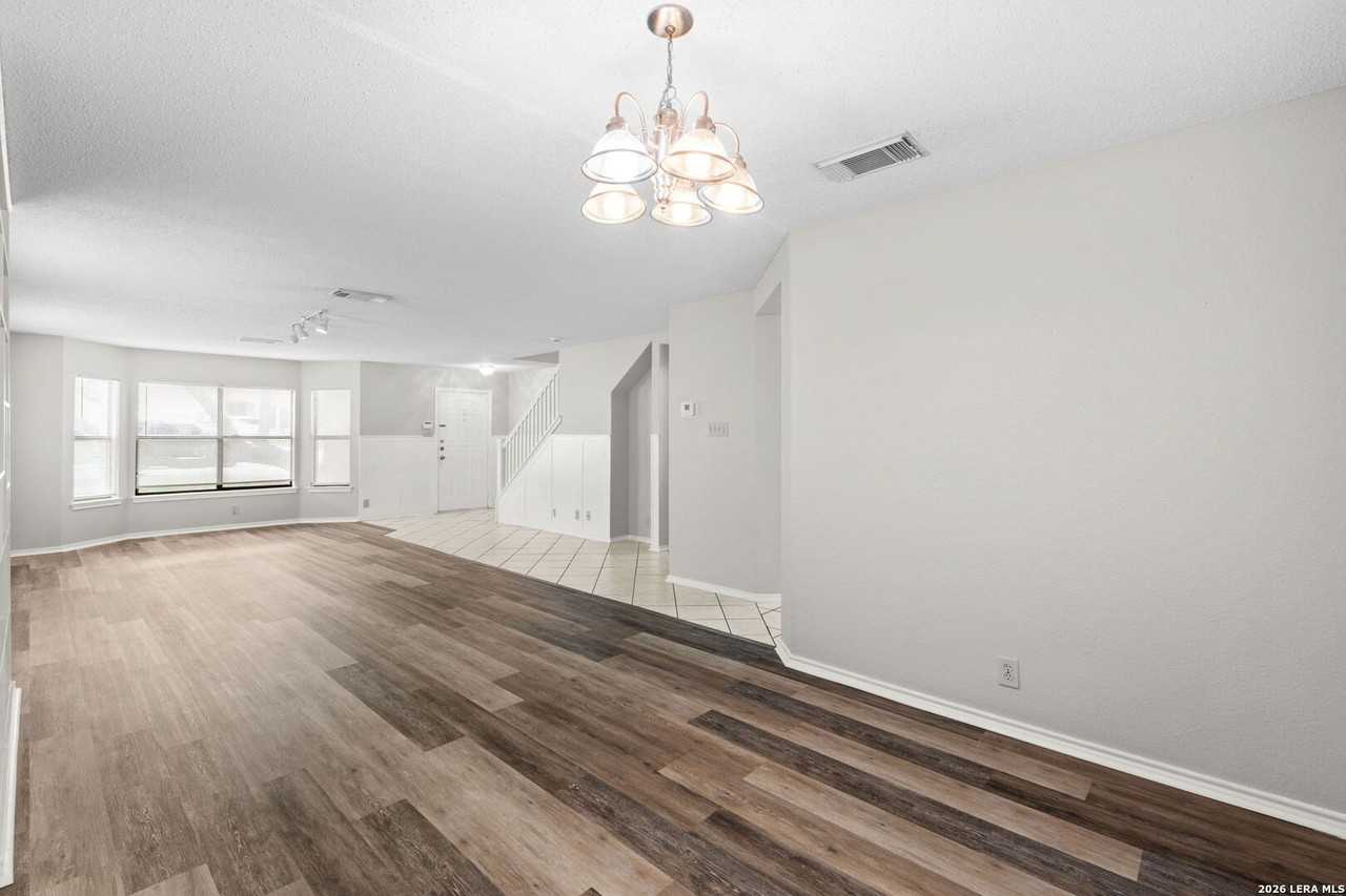 2312 Newoak Park - Photo 4 of 15