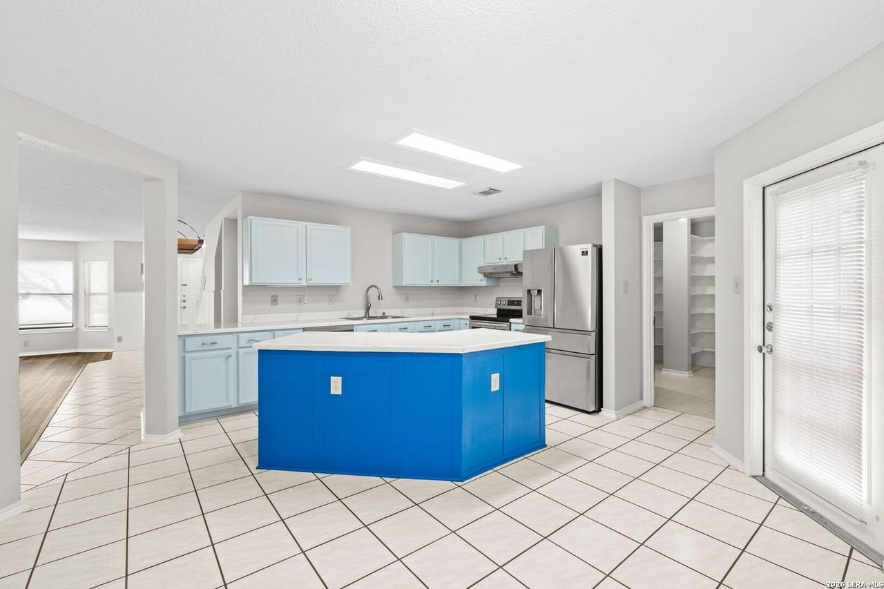 2312 Newoak Park - Photo 6 of 15