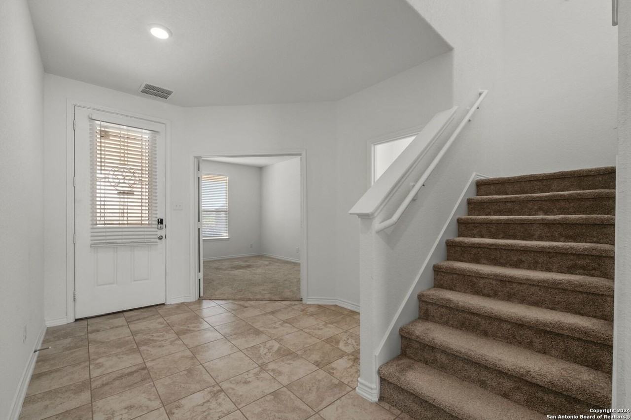 3420 Taurus Sky - Photo 4 of 27