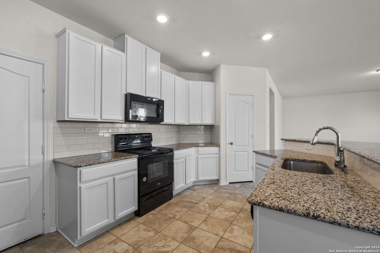 3420 Taurus Sky - Photo 5 of 27